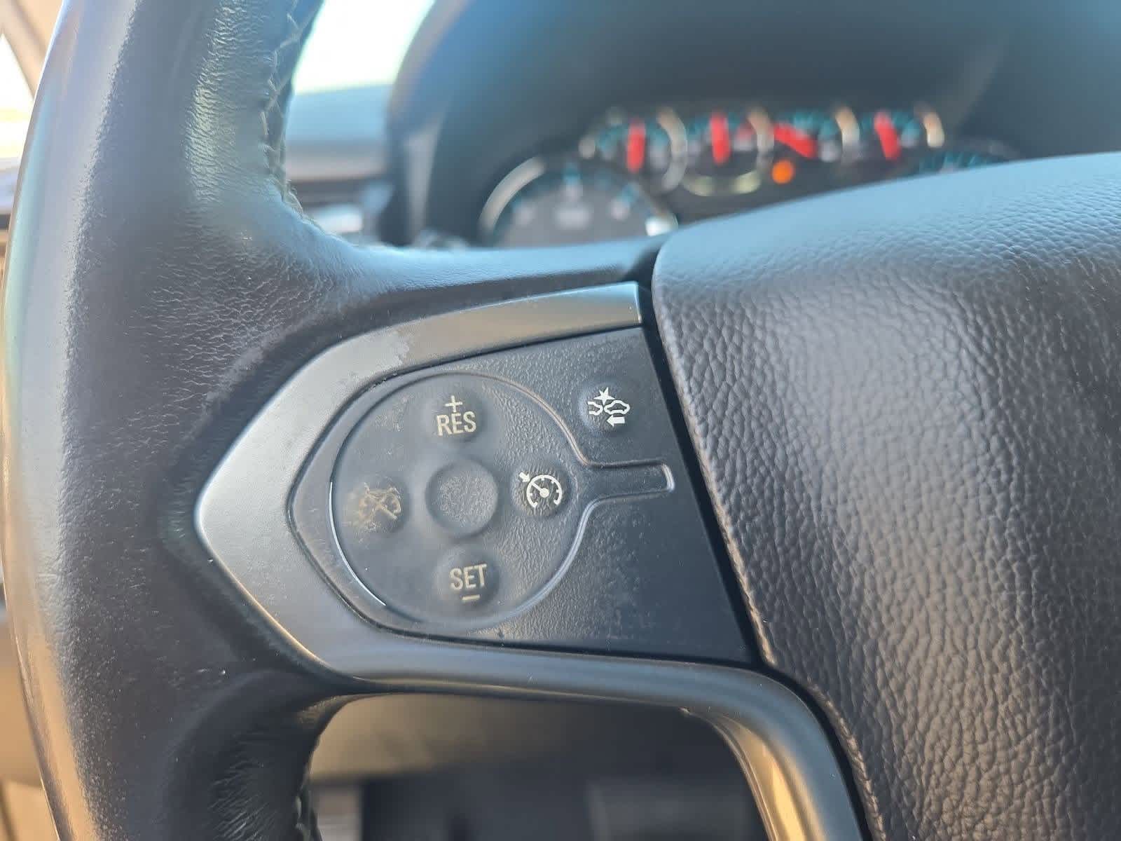 Thumbnail: 2020 Chevrolet Suburban - 24