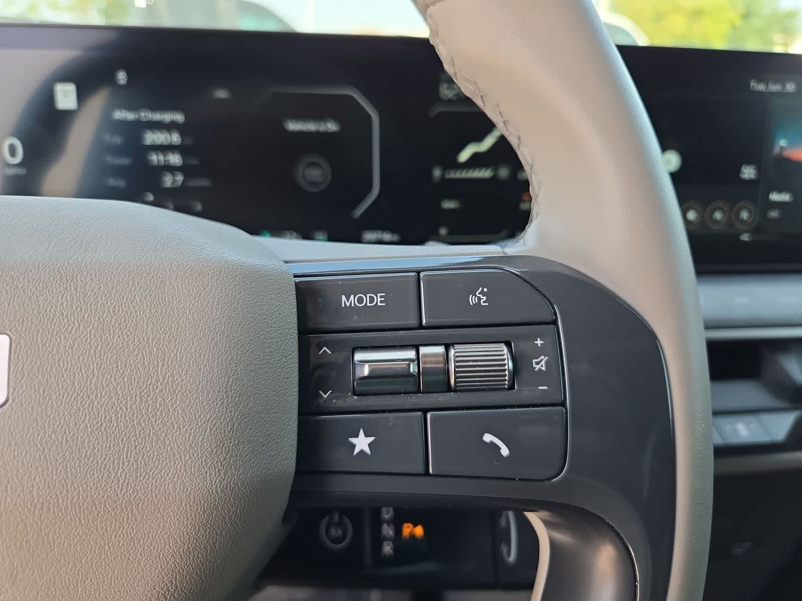 Thumbnail: 2024 Kia EV9 - 25