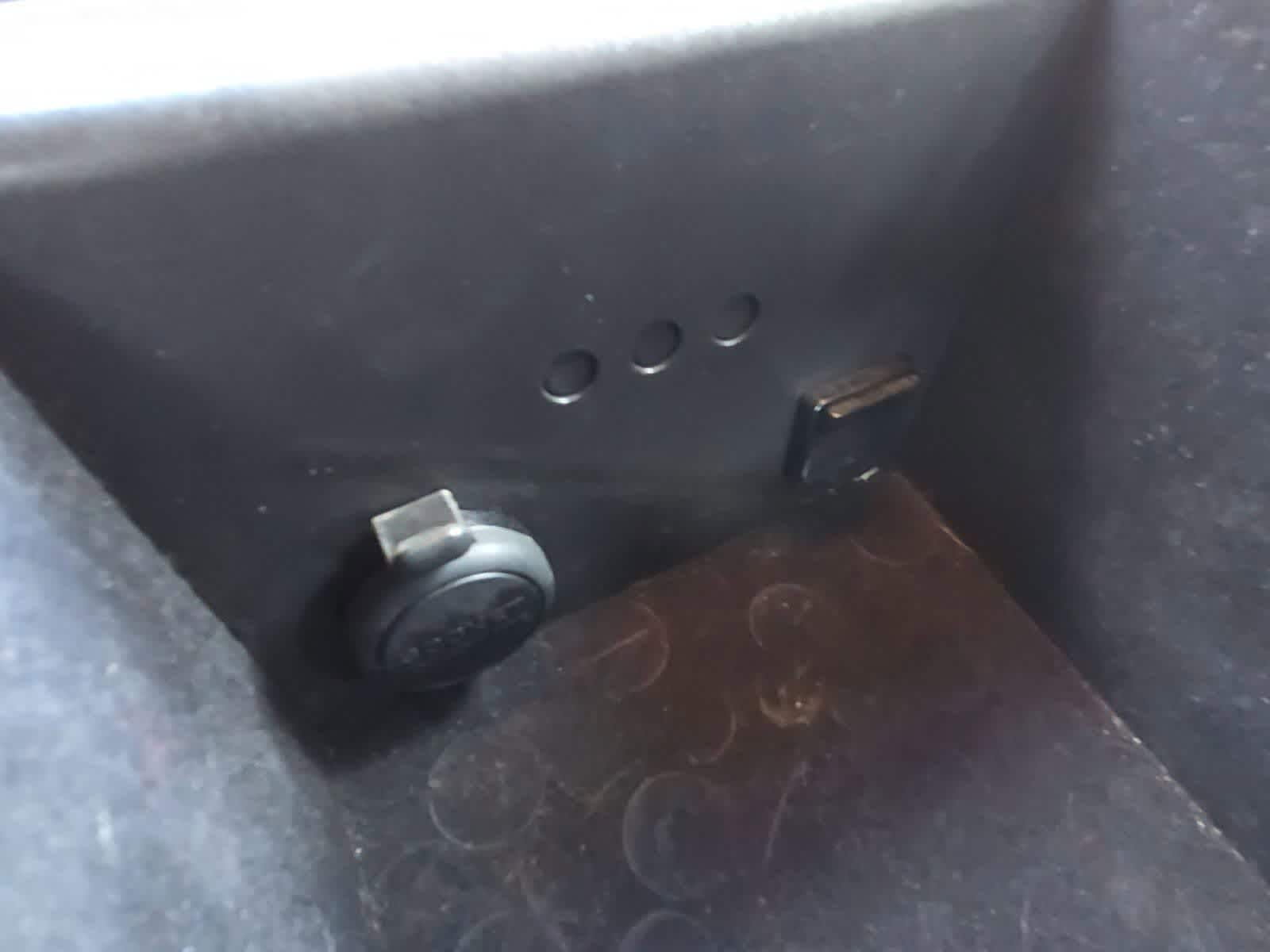 Thumbnail: 2013 INFINITI G37 - 32