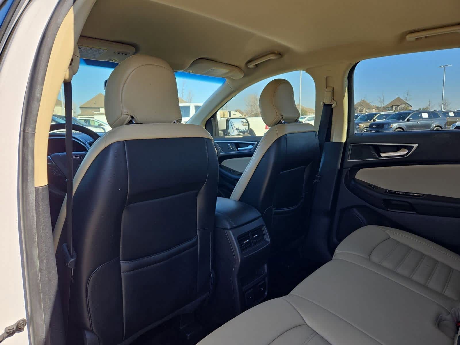 Thumbnail: 2018 Ford Edge - 17