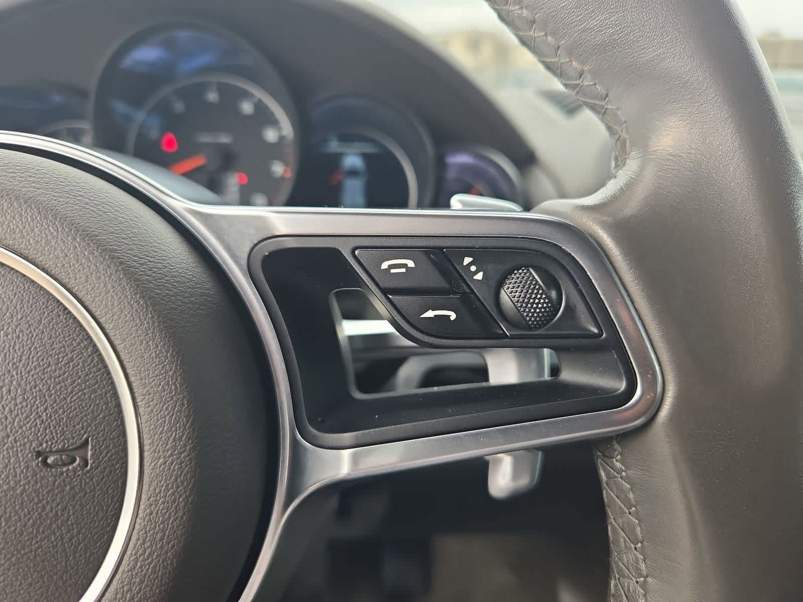 Thumbnail: 2017 Porsche Cayenne - 25