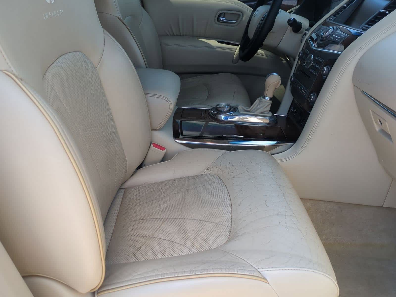 Thumbnail: 2011 INFINITI QX56 - 23