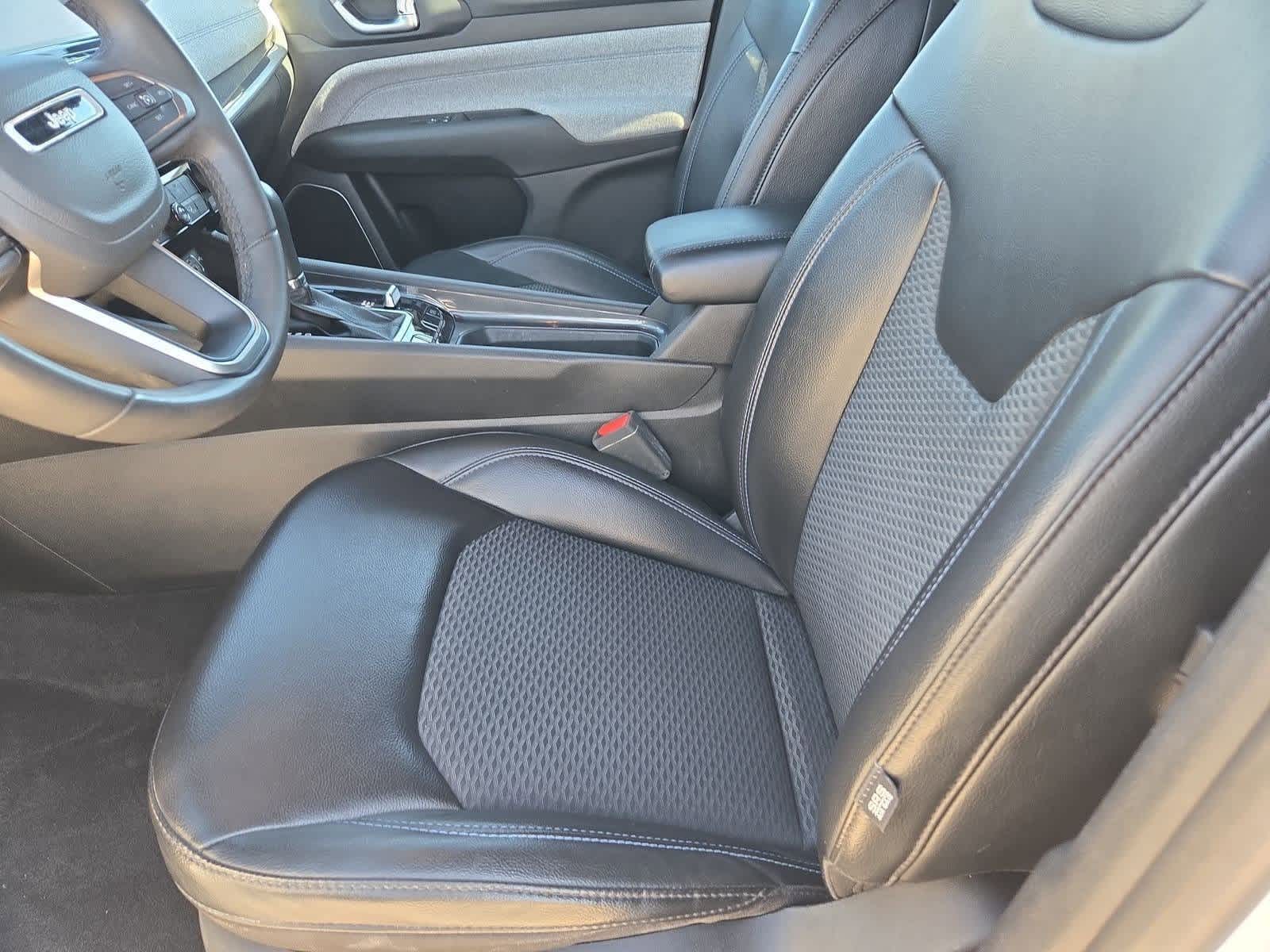 Thumbnail: 2023 Jeep Compass - 16