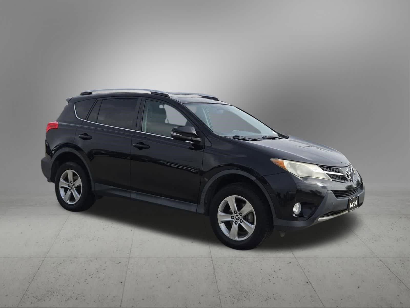 Thumbnail: 2015 Toyota RAV4 - 8
