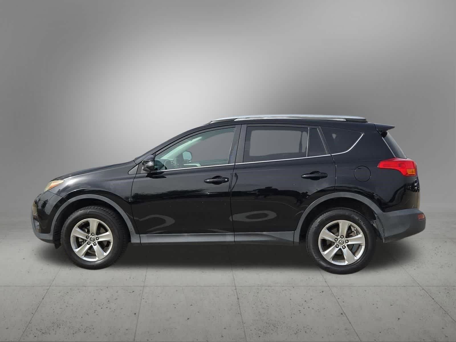 Thumbnail: 2015 Toyota RAV4 - 3