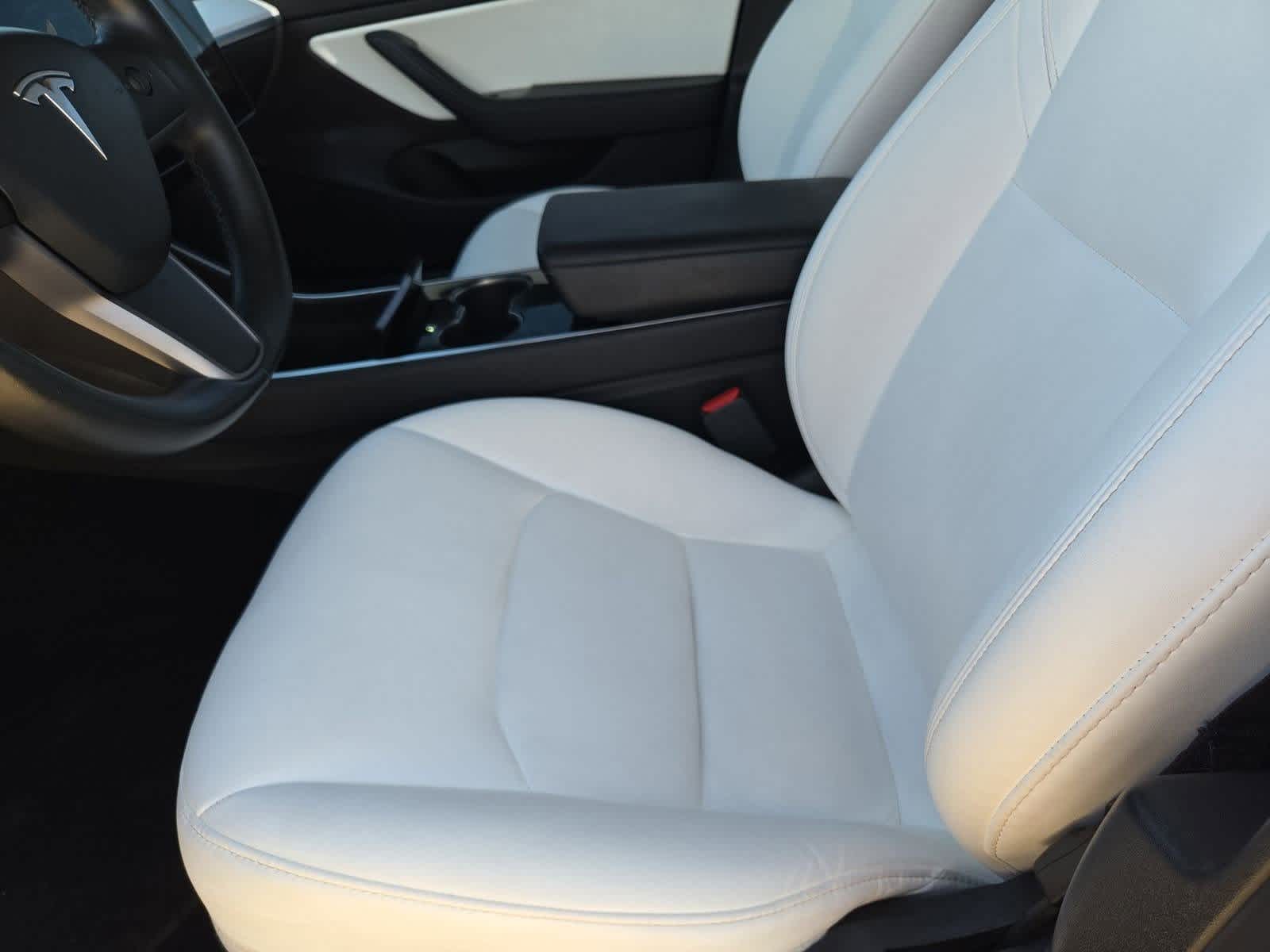 Thumbnail: 2019 Tesla Model 3 - 14