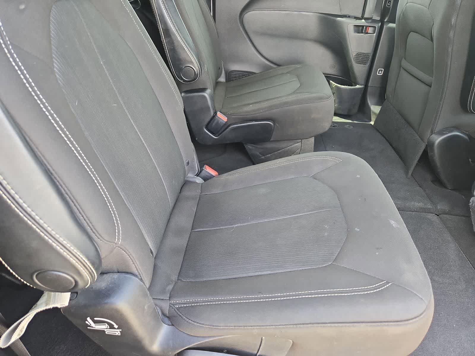 Thumbnail: 2021 Chrysler Pacifica - 18