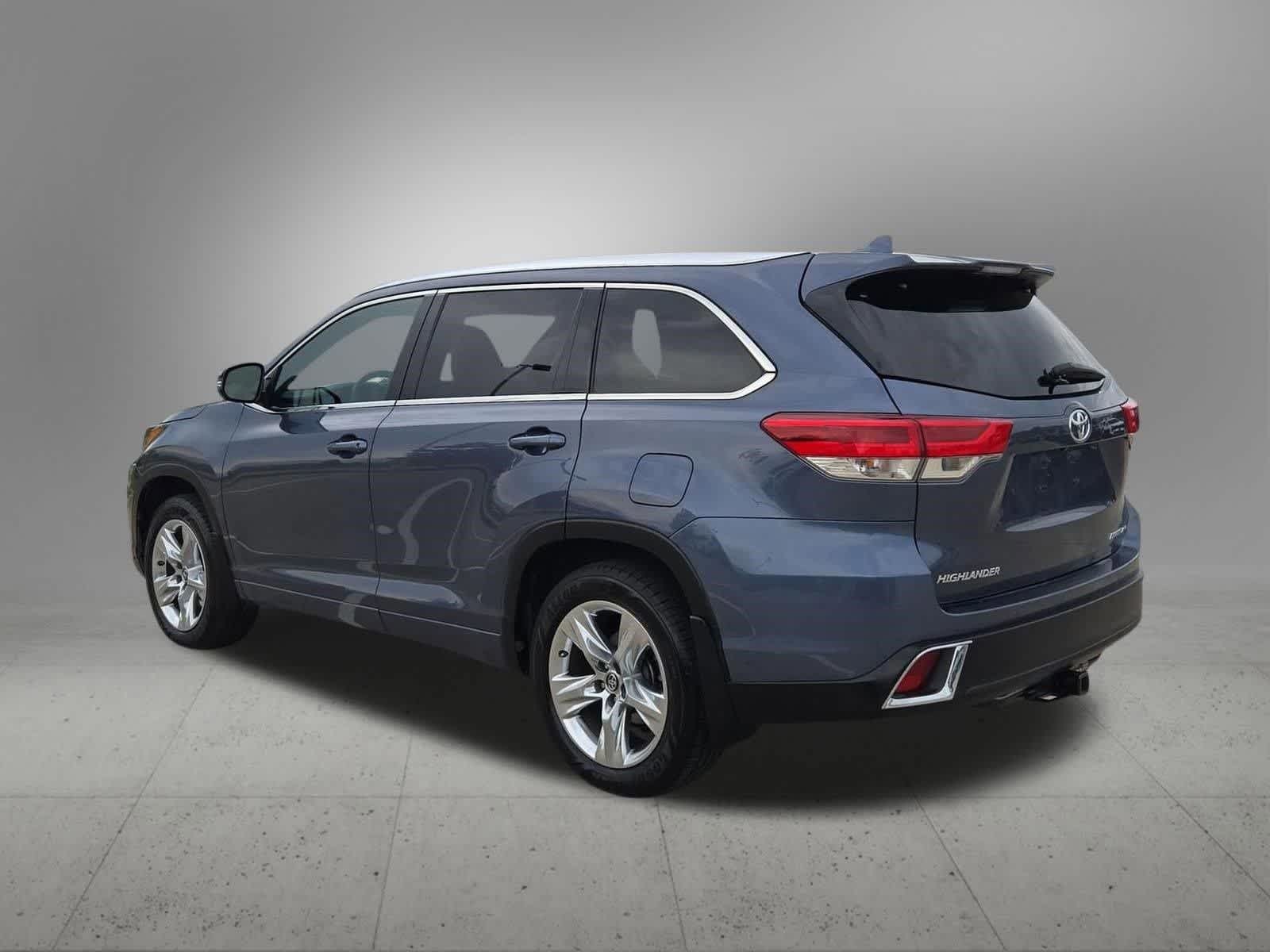 Thumbnail: 2019 Toyota Highlander - 4