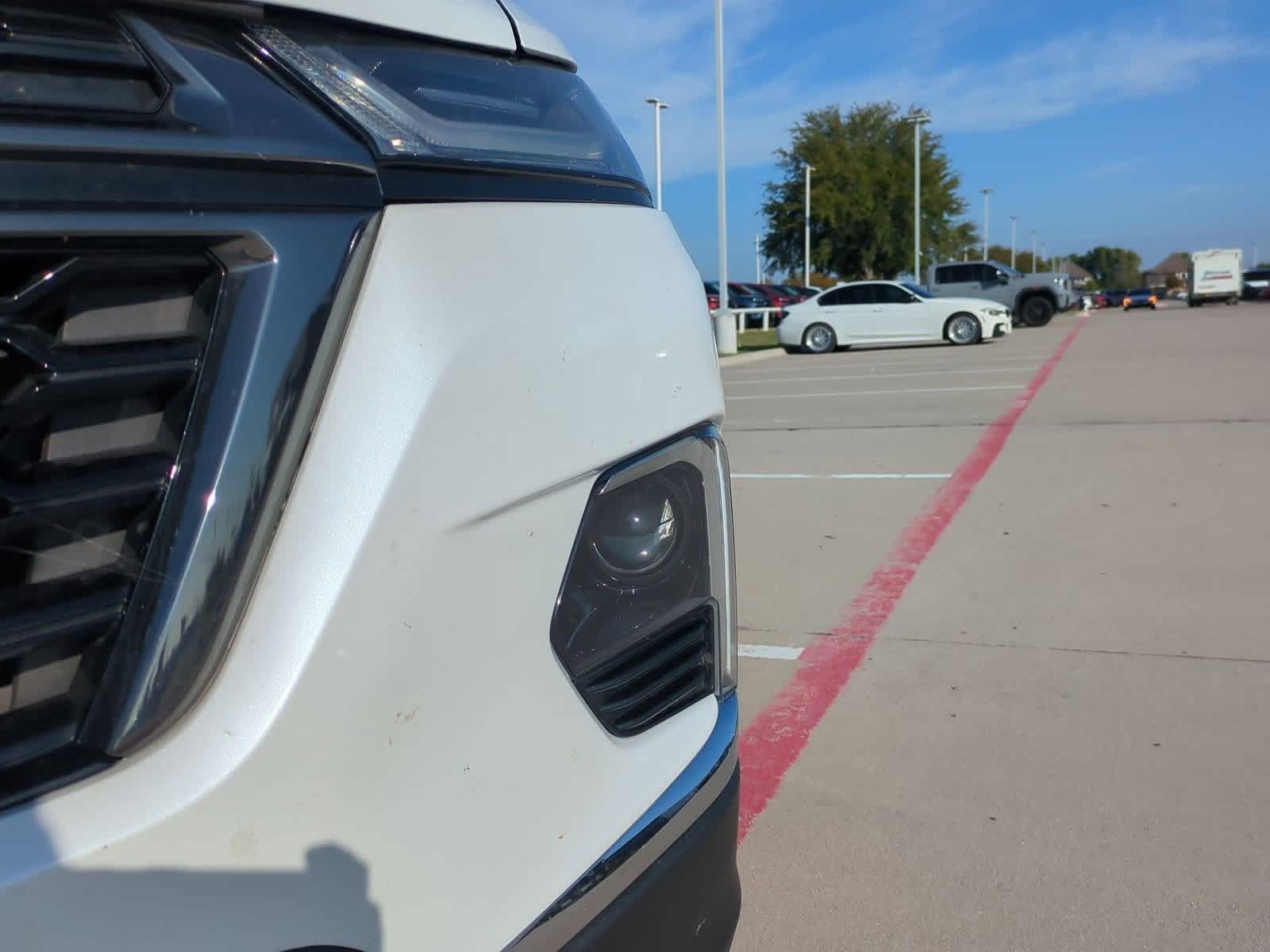 Thumbnail: 2022 Chevrolet Traverse - 10