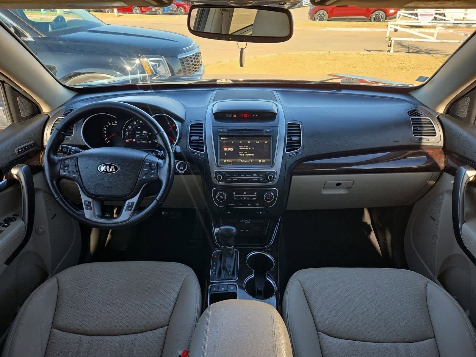 Thumbnail: 2015 Kia Sorento - 14