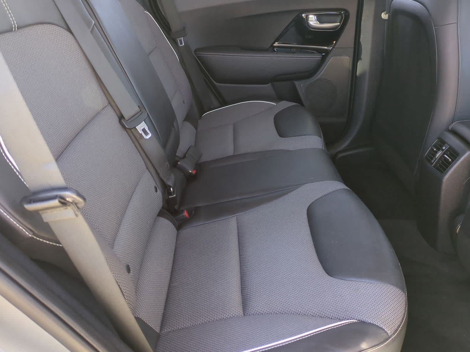 Thumbnail: 2022 Kia Niro - 20