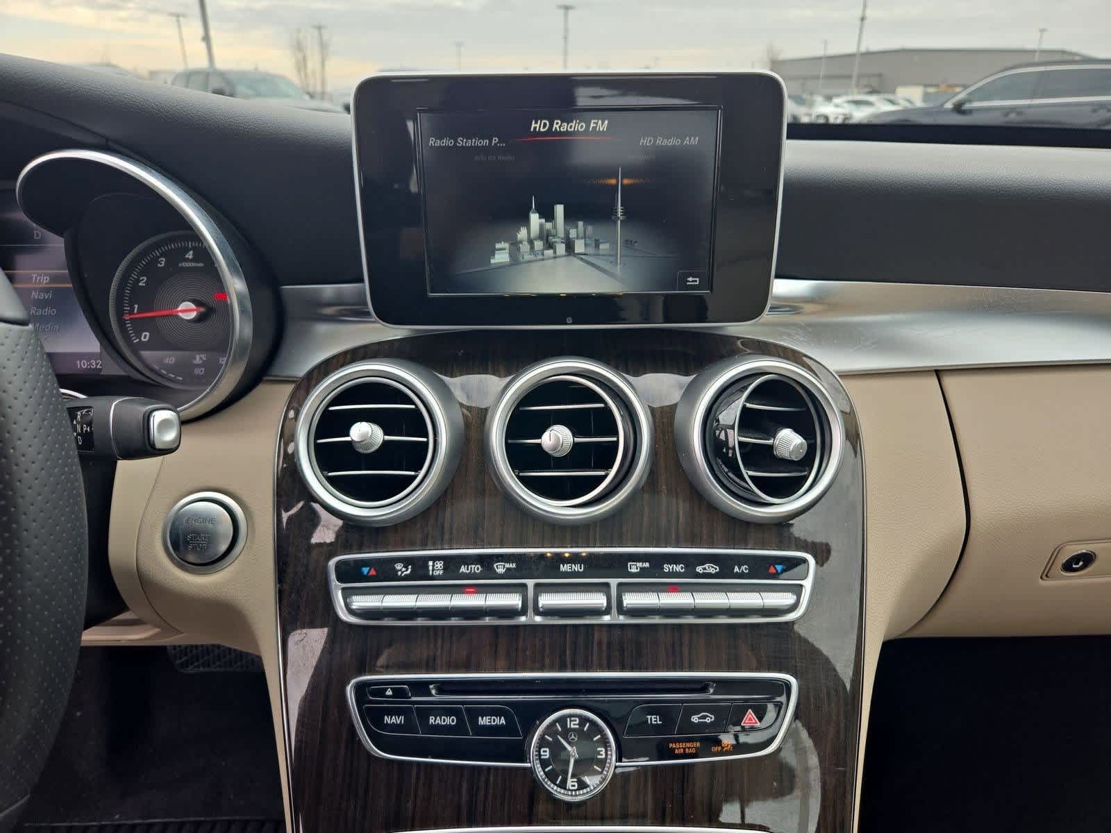 Thumbnail: 2015 Mercedes-Benz C-Class - 28