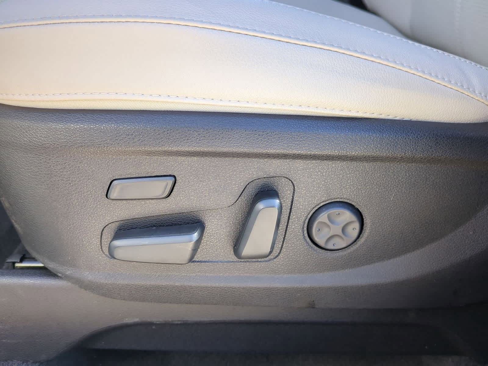 Thumbnail: 2025 Kia Telluride - 16