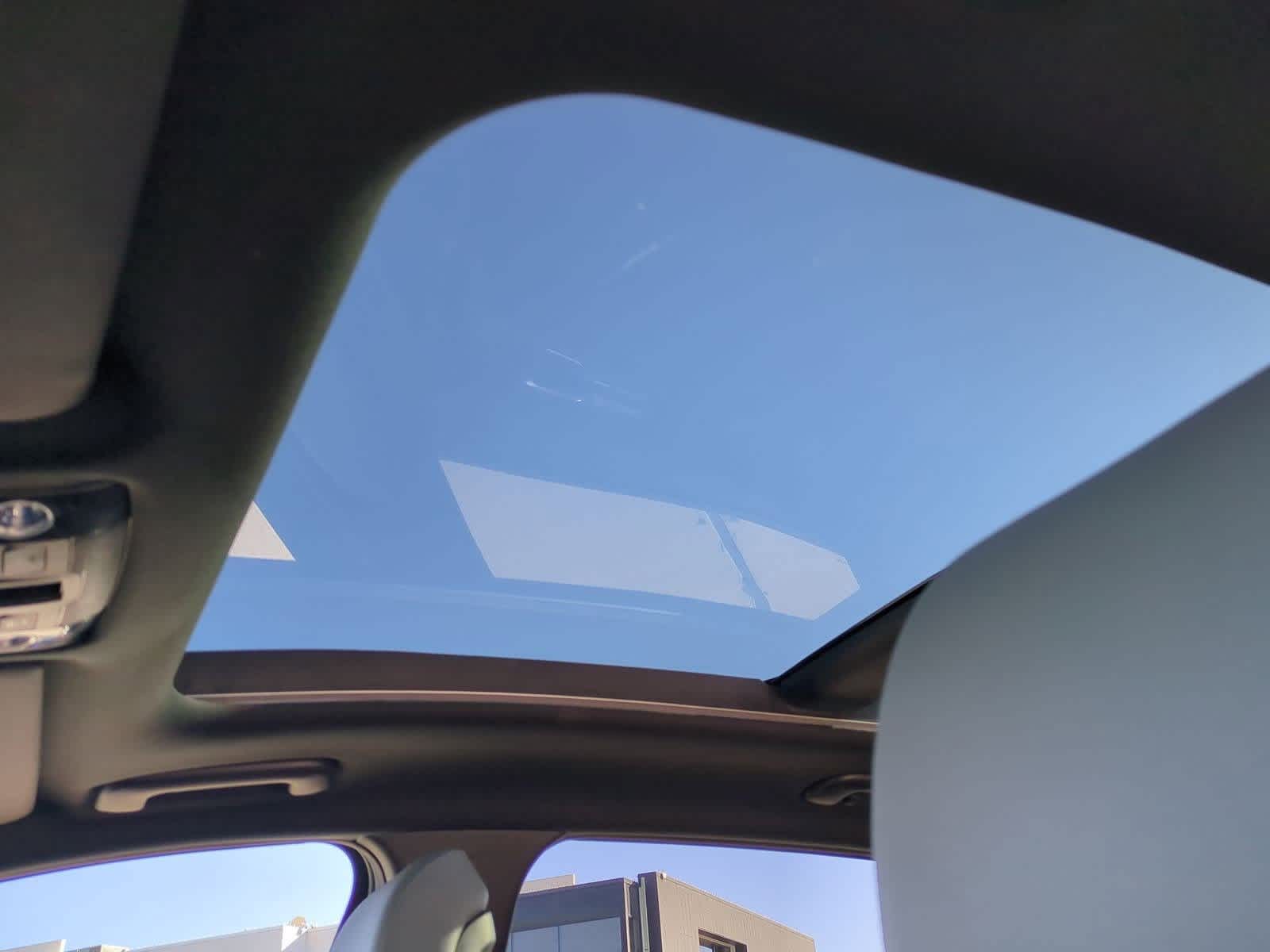 Thumbnail: 2023 Kia Sportage - 18