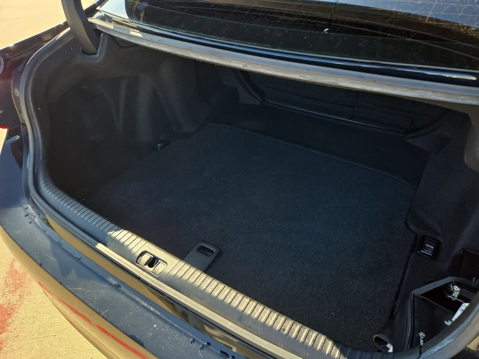 Thumbnail: 2016 Lexus RC - 32