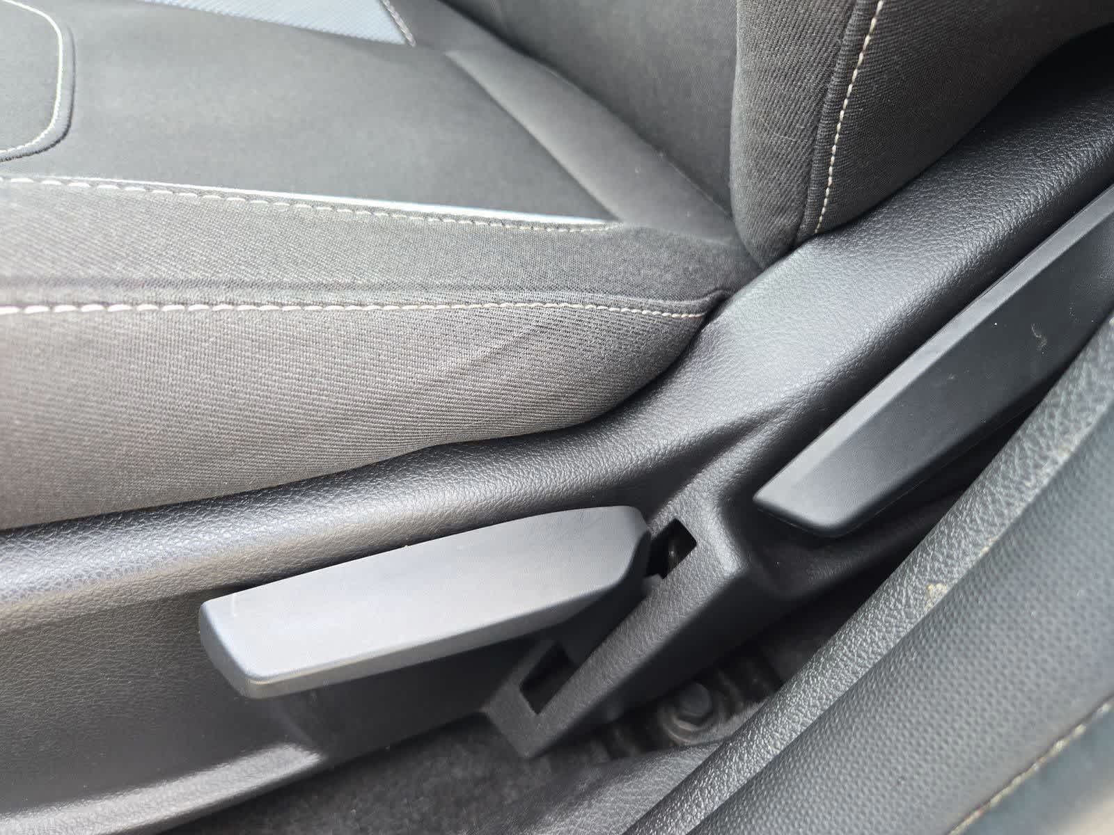 Thumbnail: 2015 Ford Focus - 15