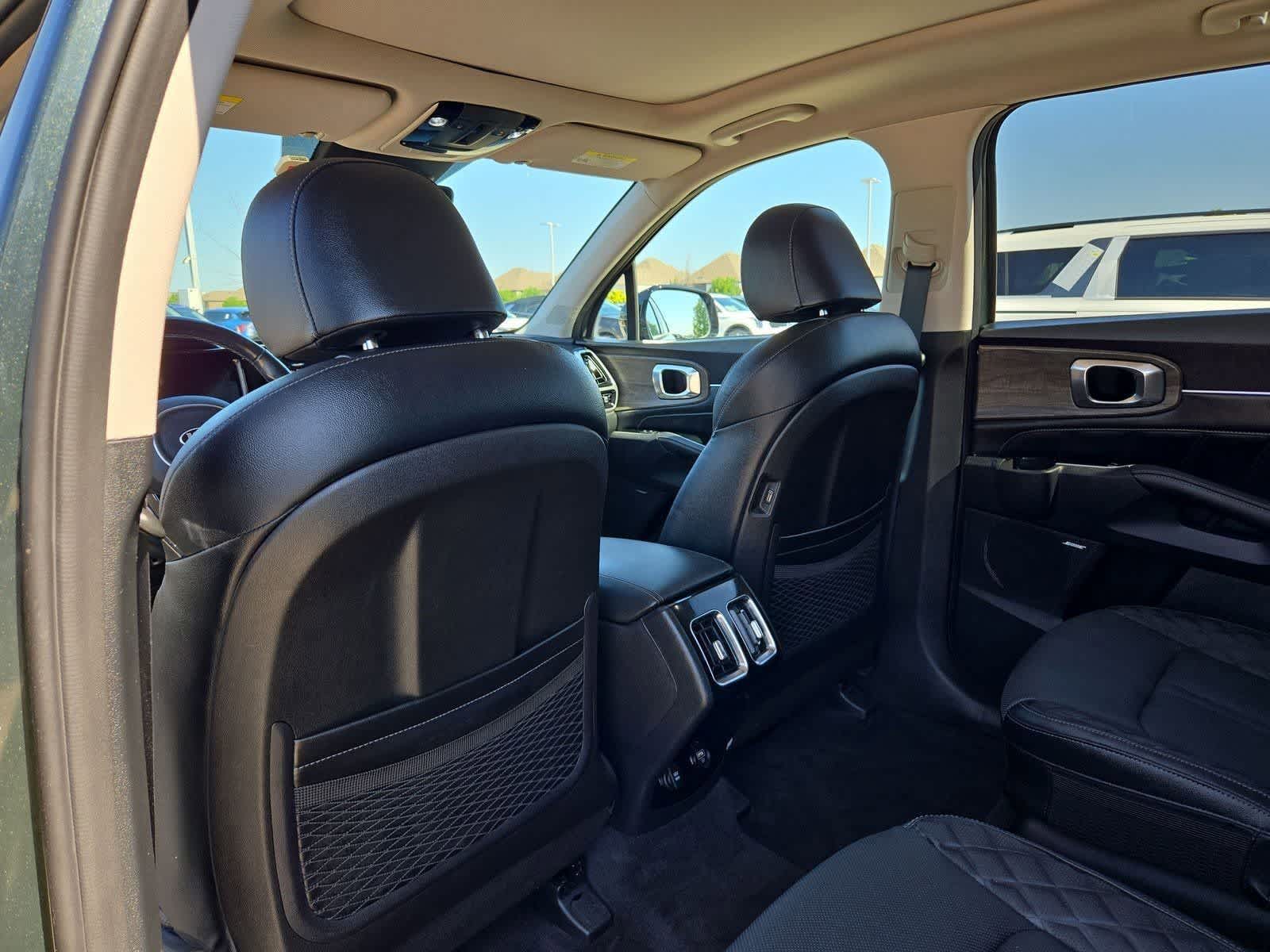 Thumbnail: 2021 Kia Sorento - 17