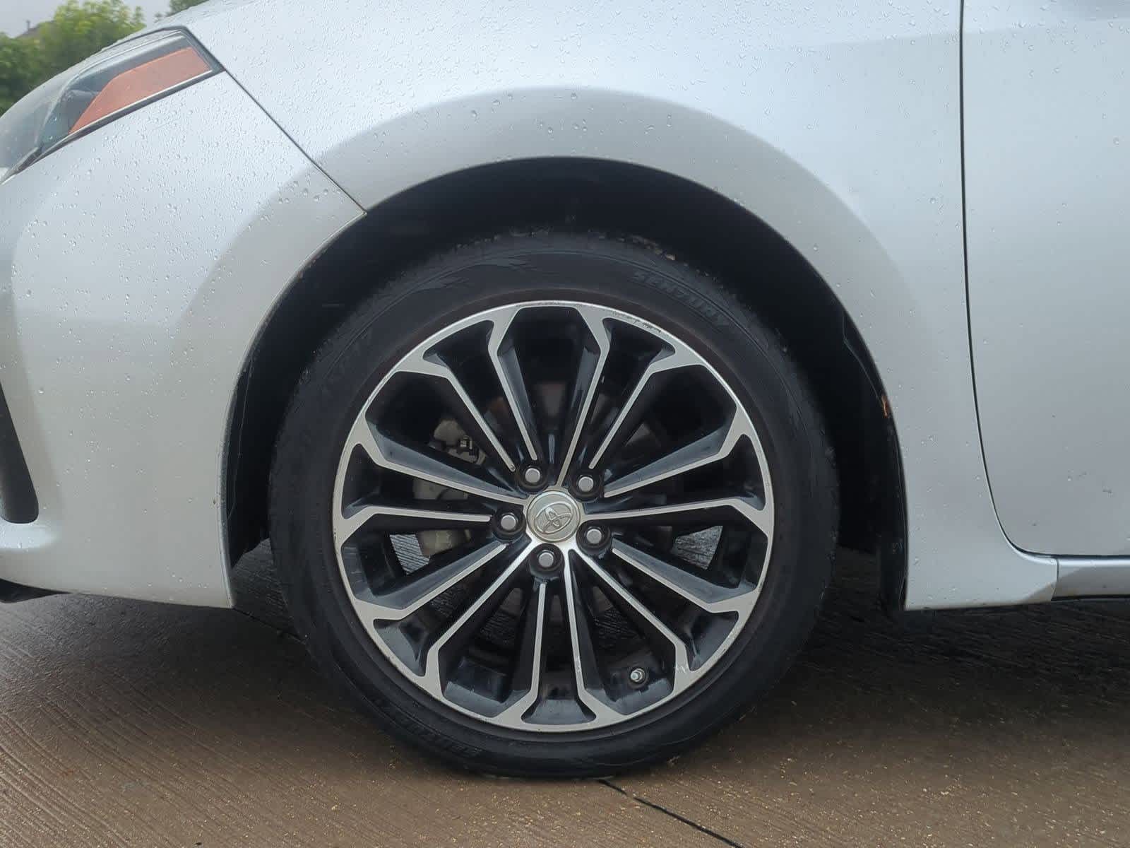 Thumbnail: 2015 Toyota Corolla - 13