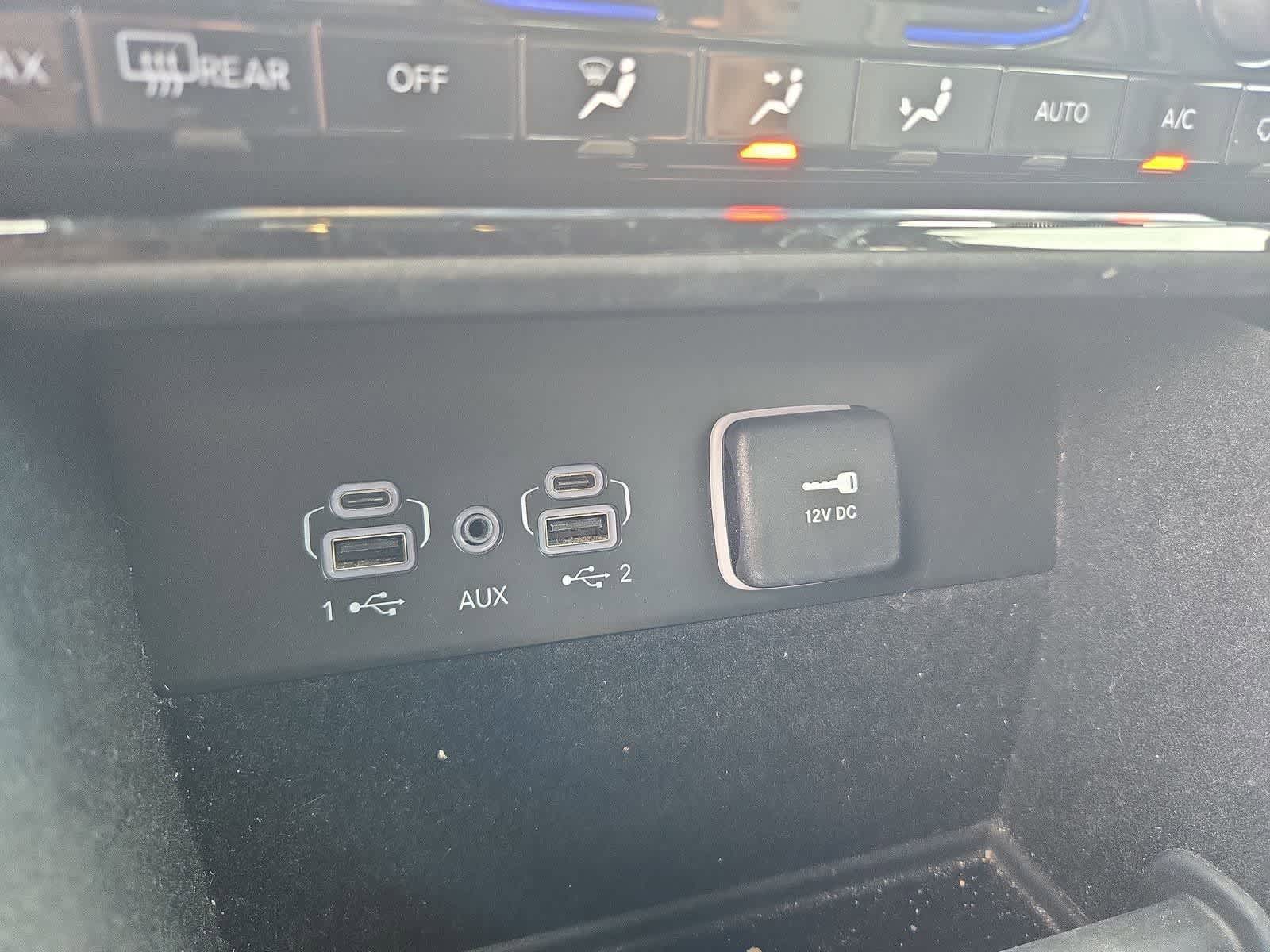 Thumbnail: 2022 Jeep Grand Cherokee - 32