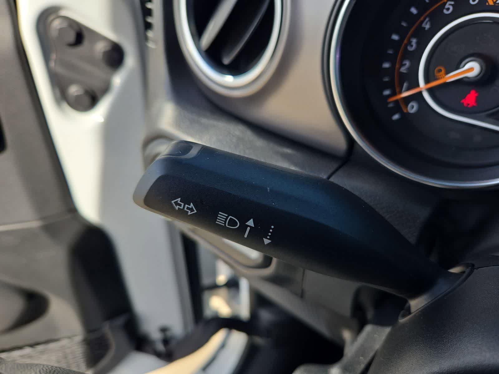 Thumbnail: 2023 Jeep Gladiator - 24