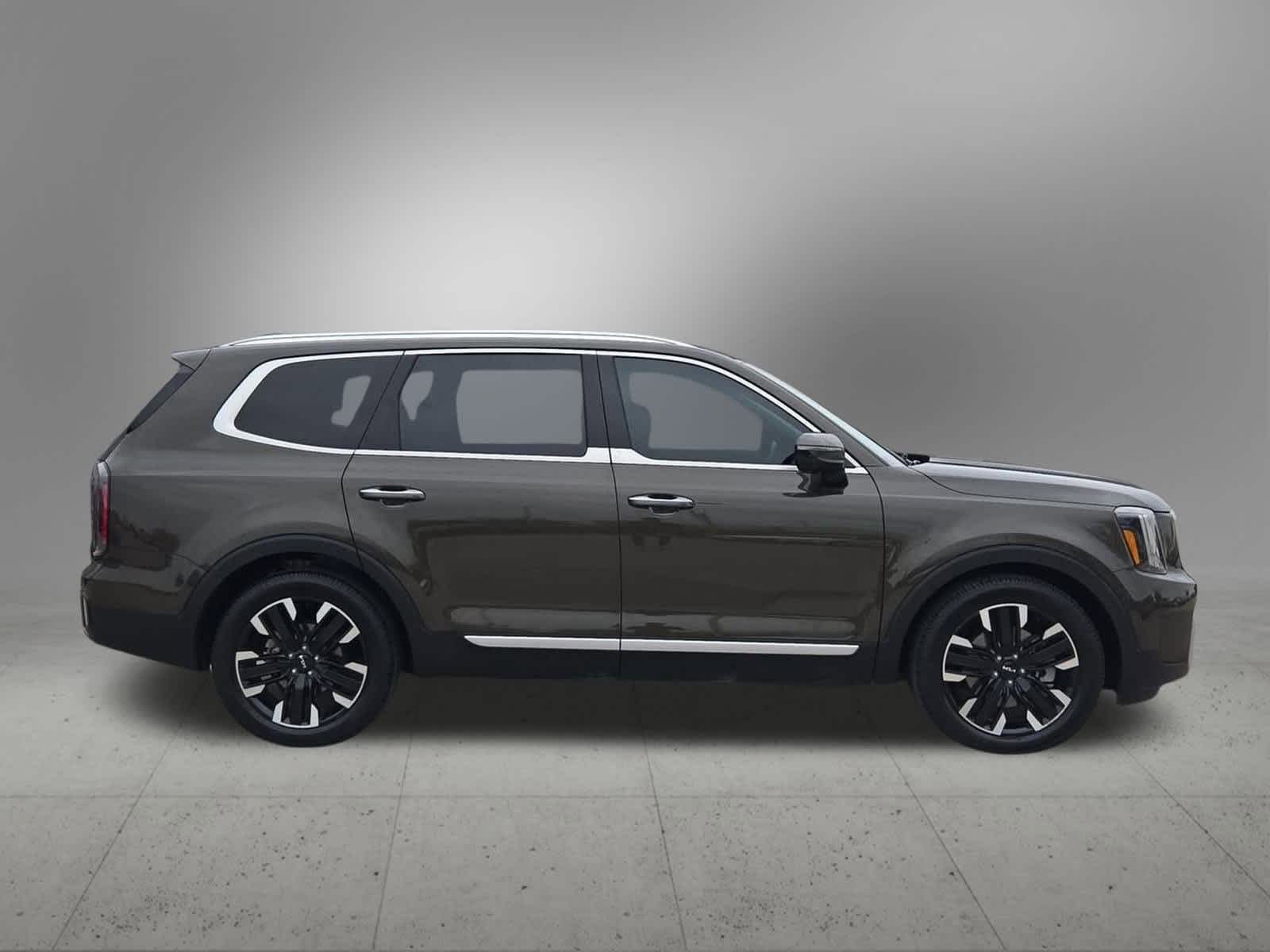Thumbnail: 2023 Kia Telluride - 7