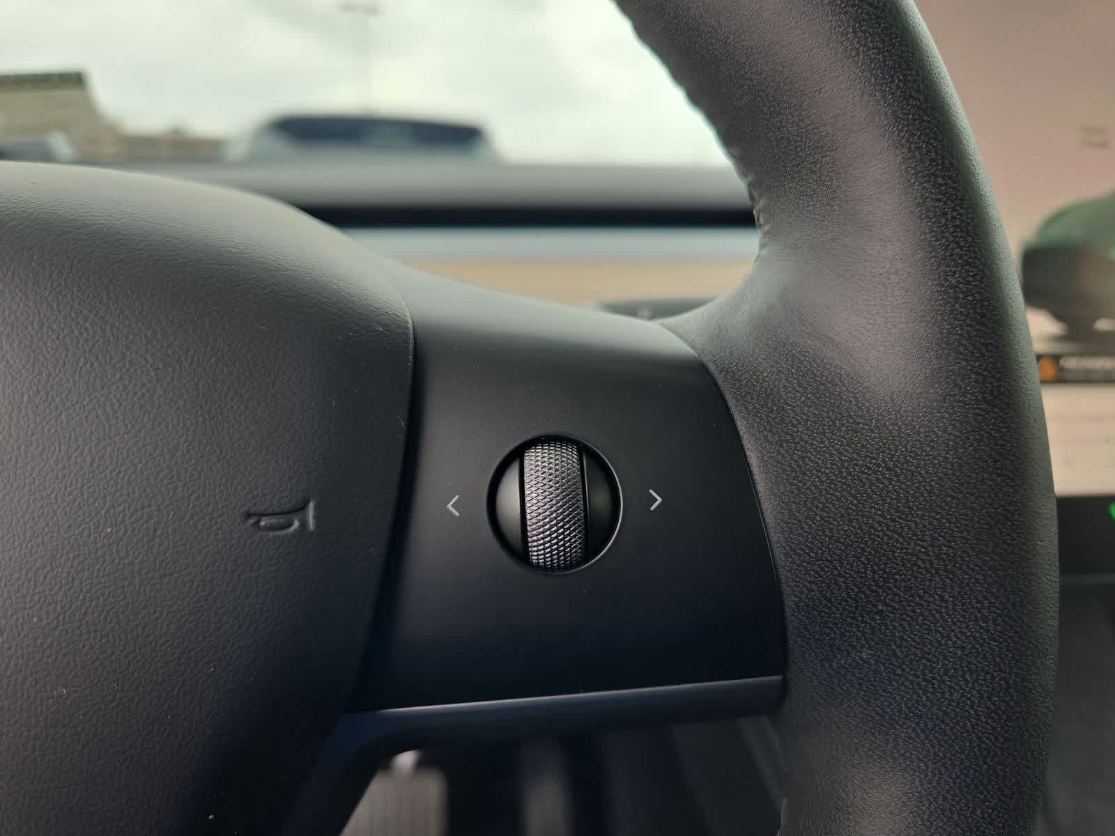 Thumbnail: 2024 Tesla Model Y - 21