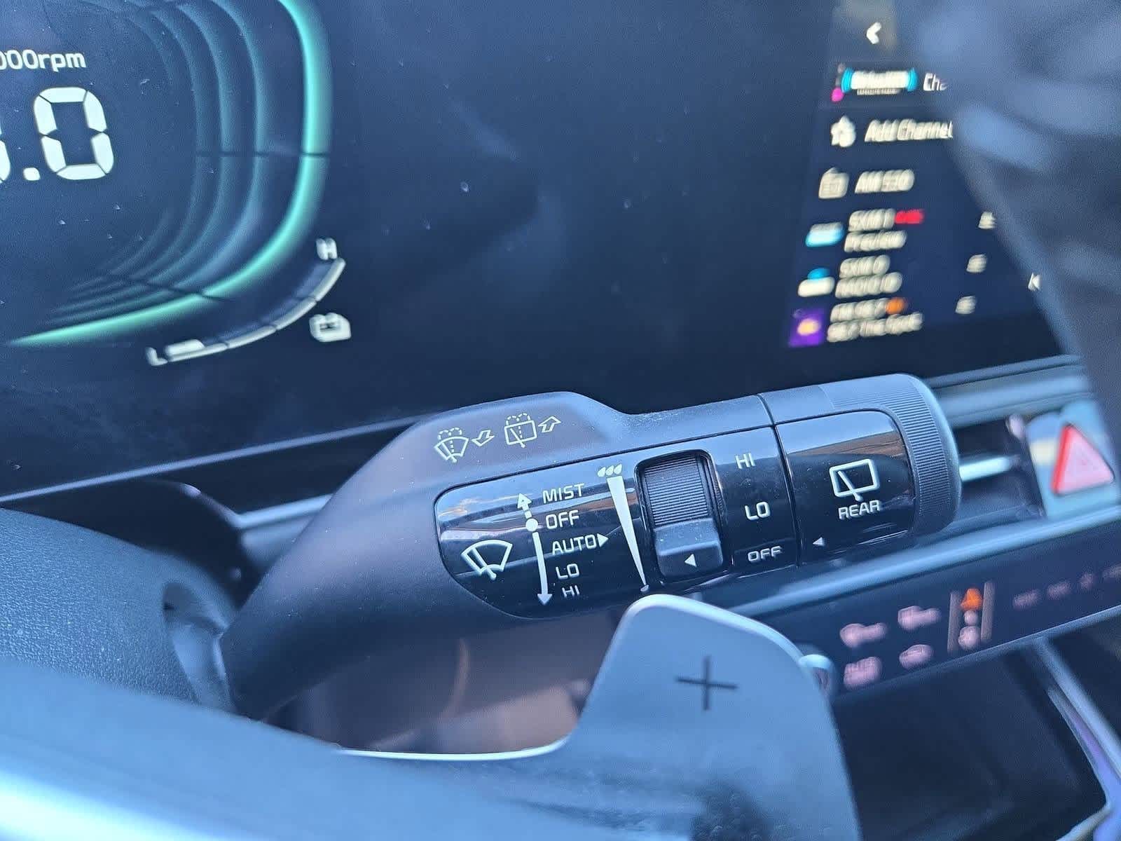 Thumbnail: 2023 Kia Niro - 24