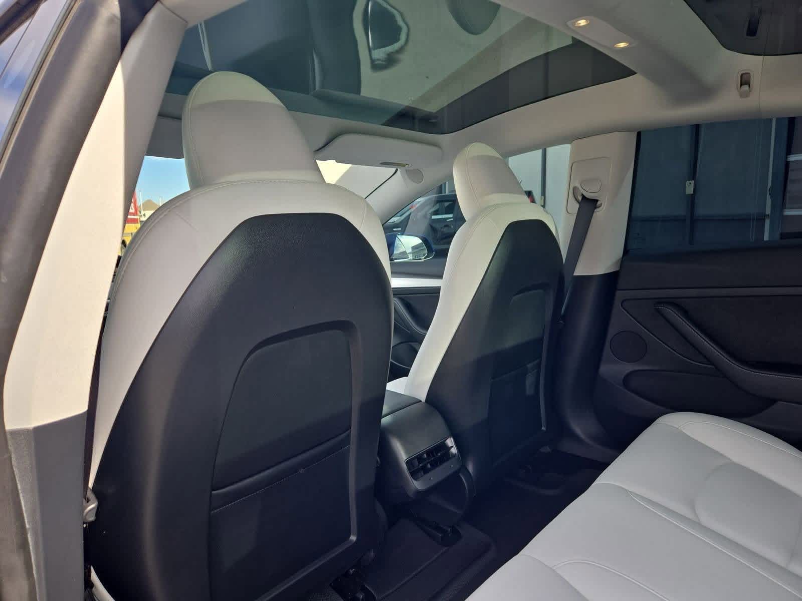 Thumbnail: 2023 Tesla Model 3 - 16