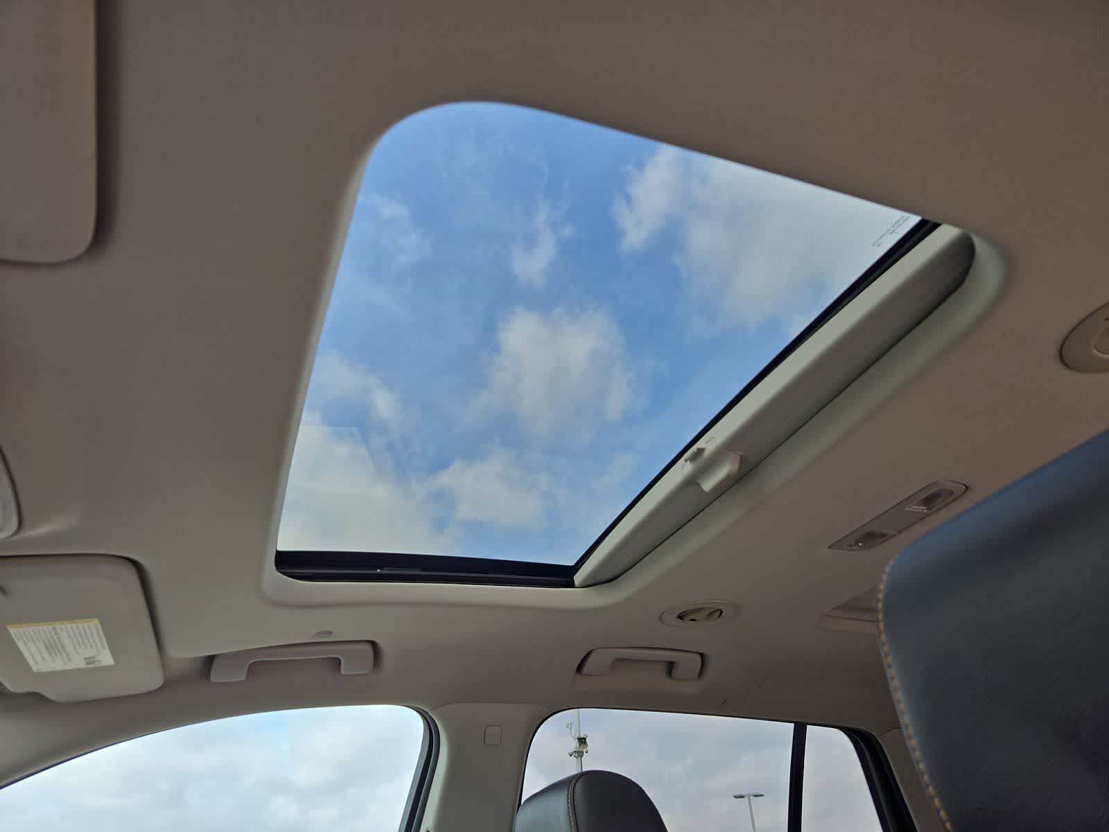 Thumbnail: 2018 Chevrolet Traverse - 18