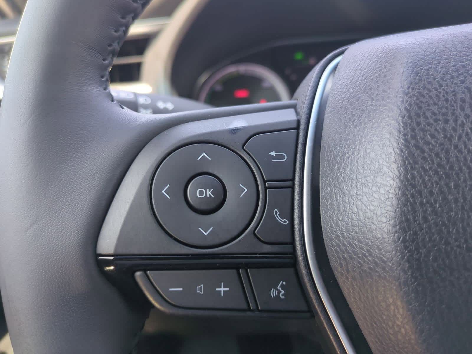 Thumbnail: 2021 Toyota Venza - 22