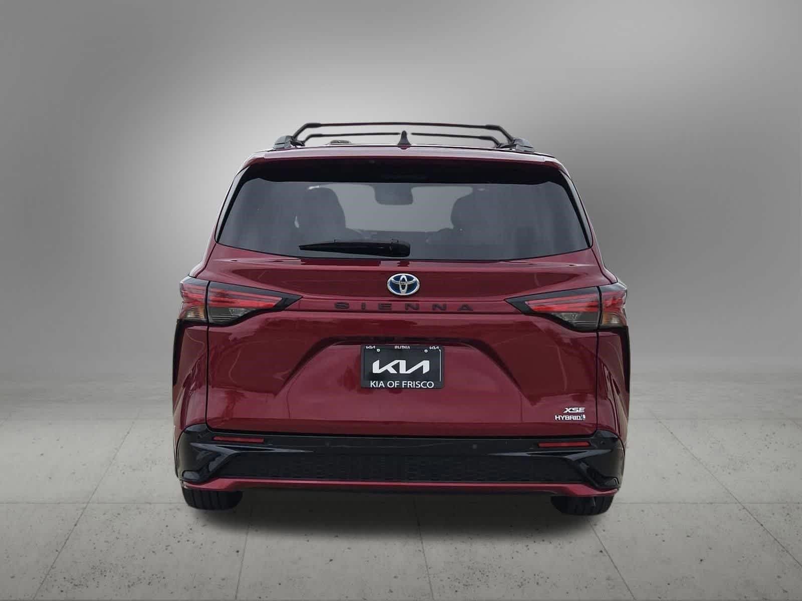 Thumbnail: 2022 Toyota Sienna - 5