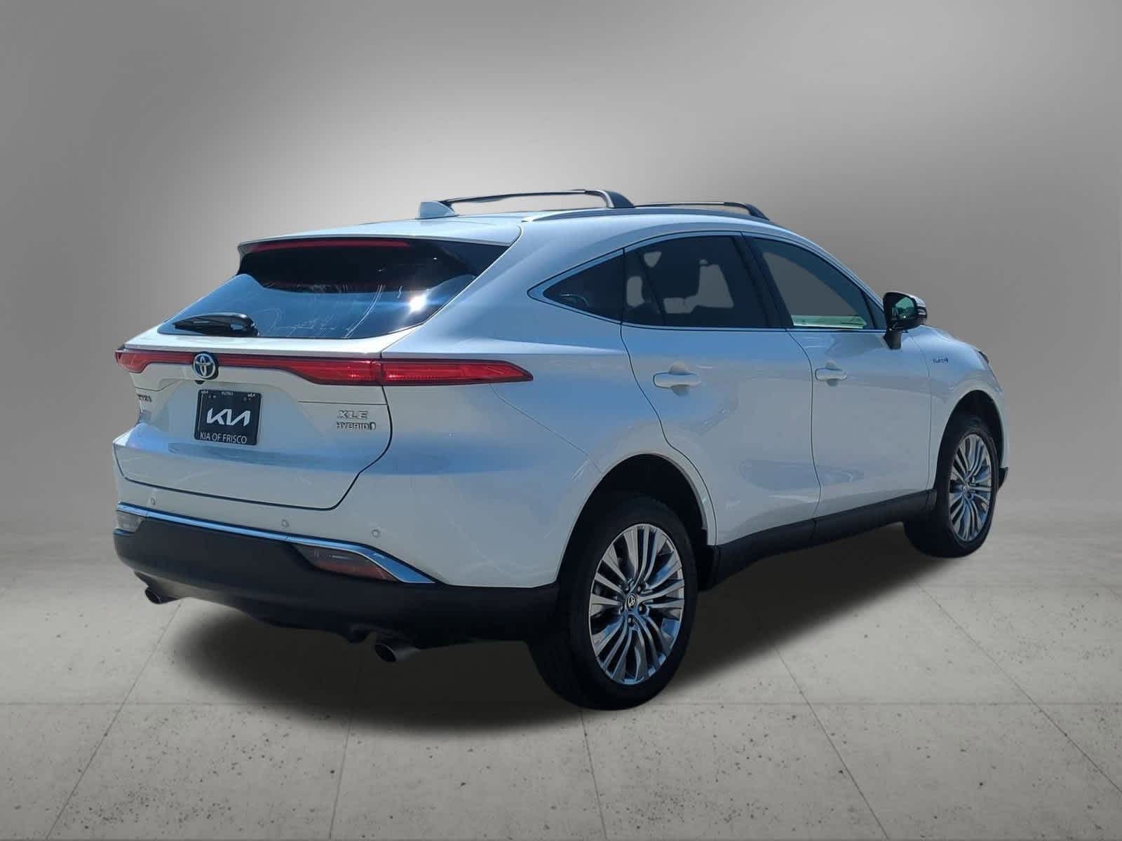 Thumbnail: 2021 Toyota Venza - 6
