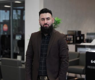 Staff member Arian Haghighat from ID_37107ff64332