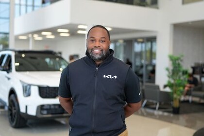 Staff member Odis Seaberry from ID_fd11a630bc75