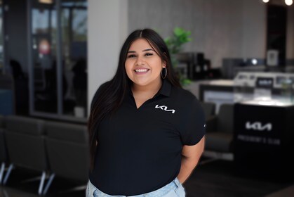 Staff member Yenifer Garcia from ID_fd11a630bc75