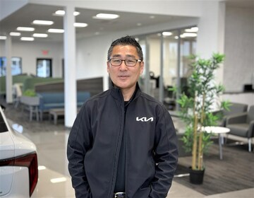 Staff member Joon Lee from ID_fd11a630bc75