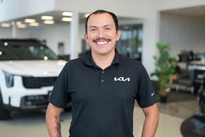 Staff member David Flores from ID_fd11a630bc75