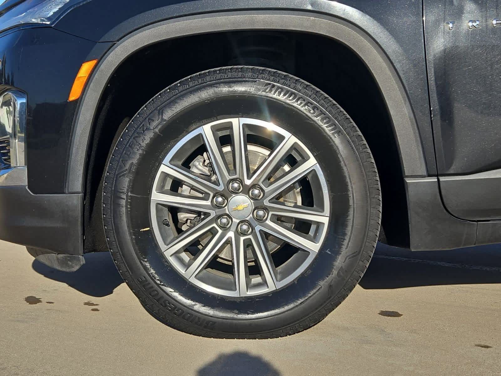 Thumbnail: 2023 Chevrolet Traverse - 13