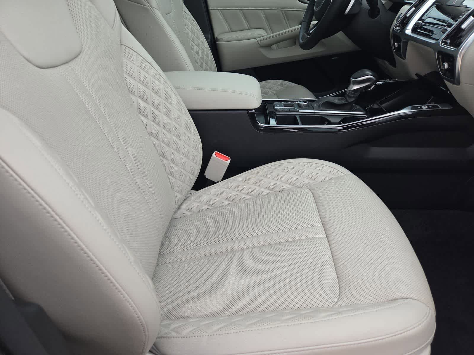 Thumbnail: 2023 Kia Sorento - 21