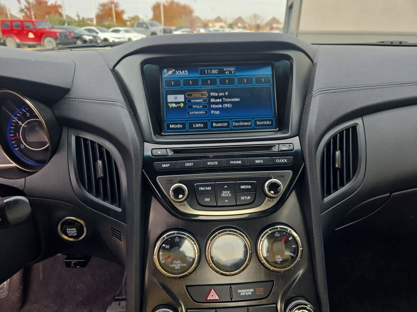 Thumbnail: 2013 Hyundai Genesis - 25