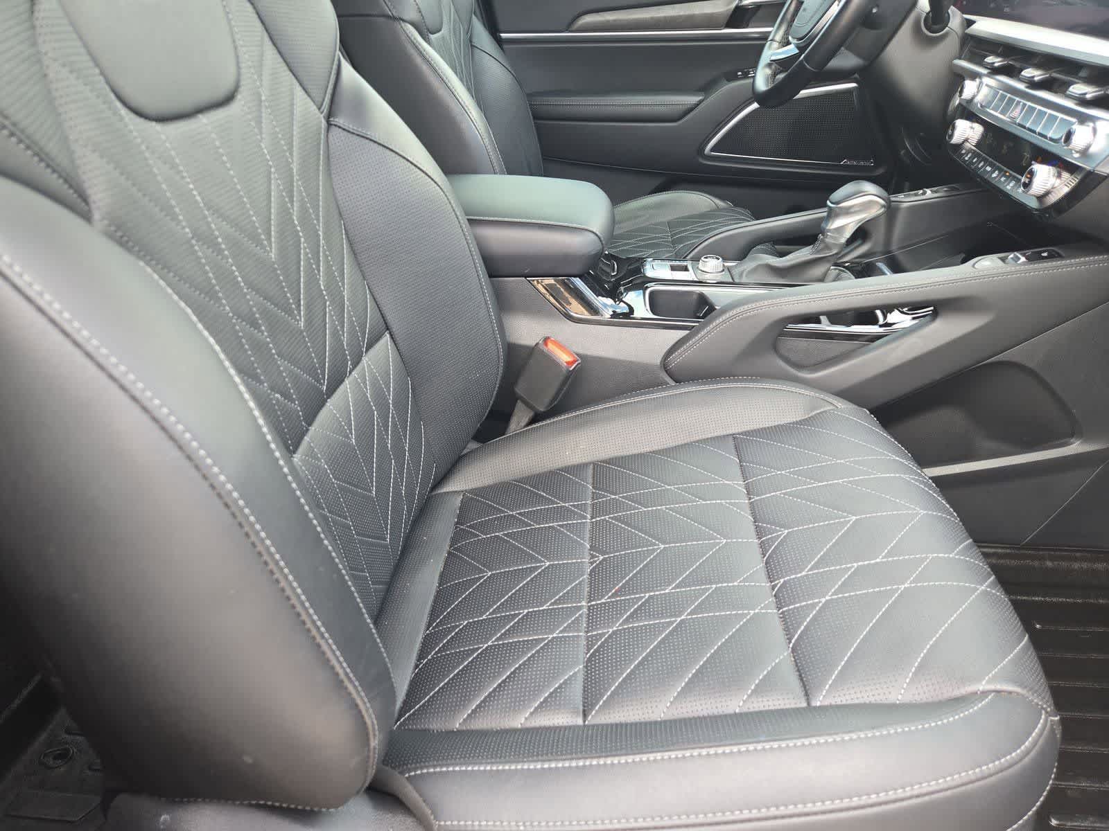 Thumbnail: 2023 Kia Telluride - 21