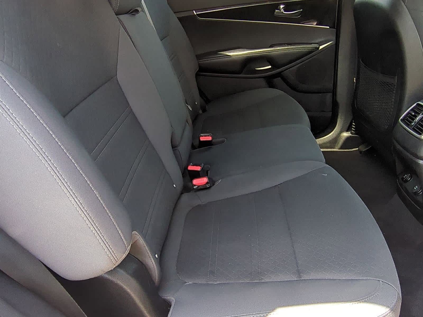 Thumbnail: 2016 Kia Sorento - 19