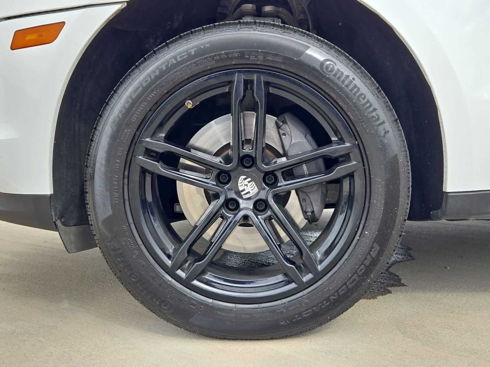 Thumbnail: 2020 Porsche Macan - 12