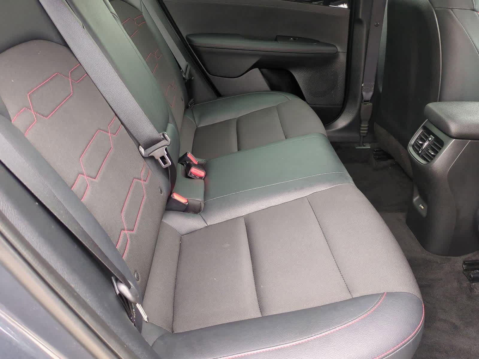 Thumbnail: 2022 Kia Forte - 25