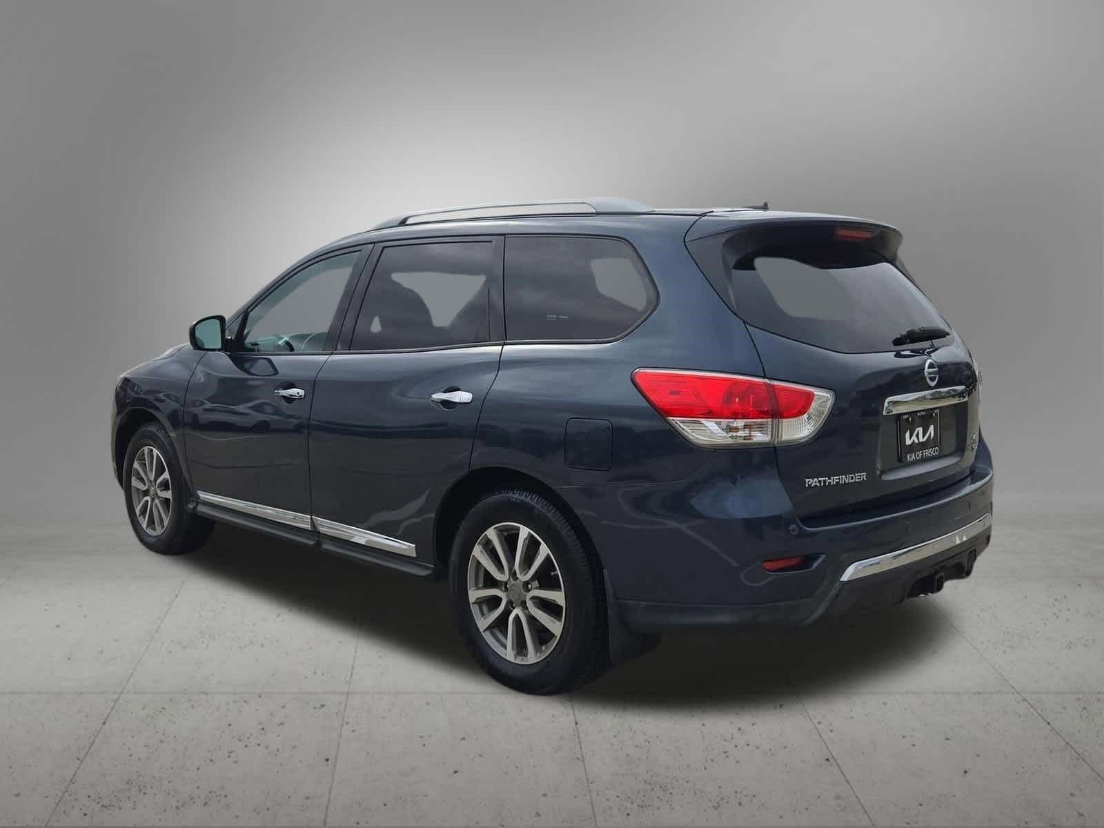 Thumbnail: 2015 Nissan Pathfinder - 4