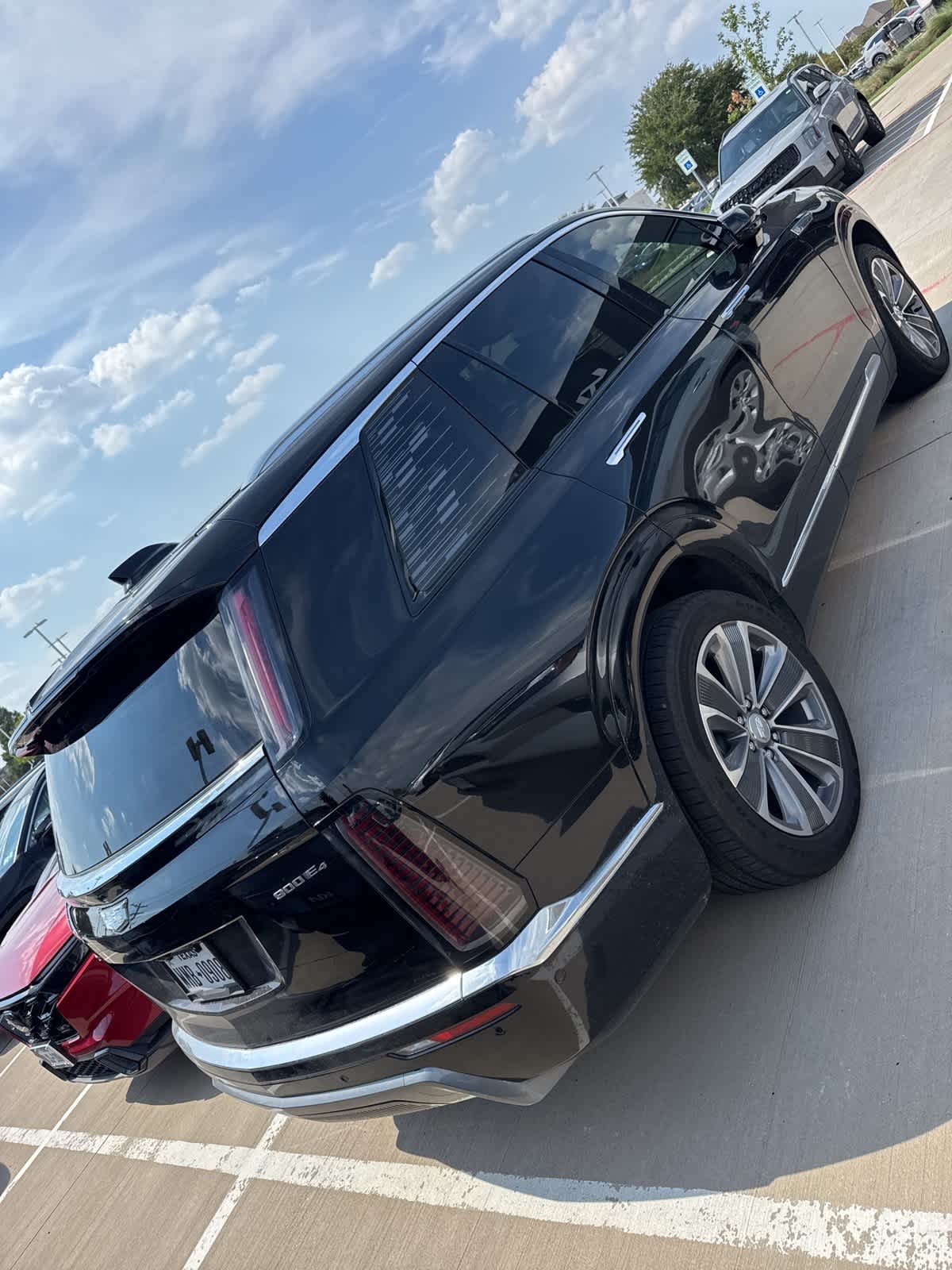 Thumbnail: 2026 Cadillac Vistiq - 4