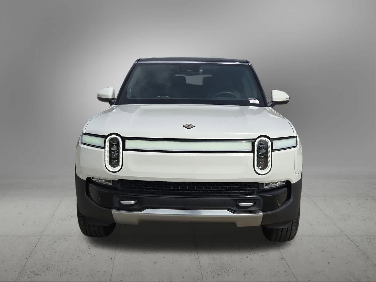 Thumbnail: 2023 Rivian R1S - 9