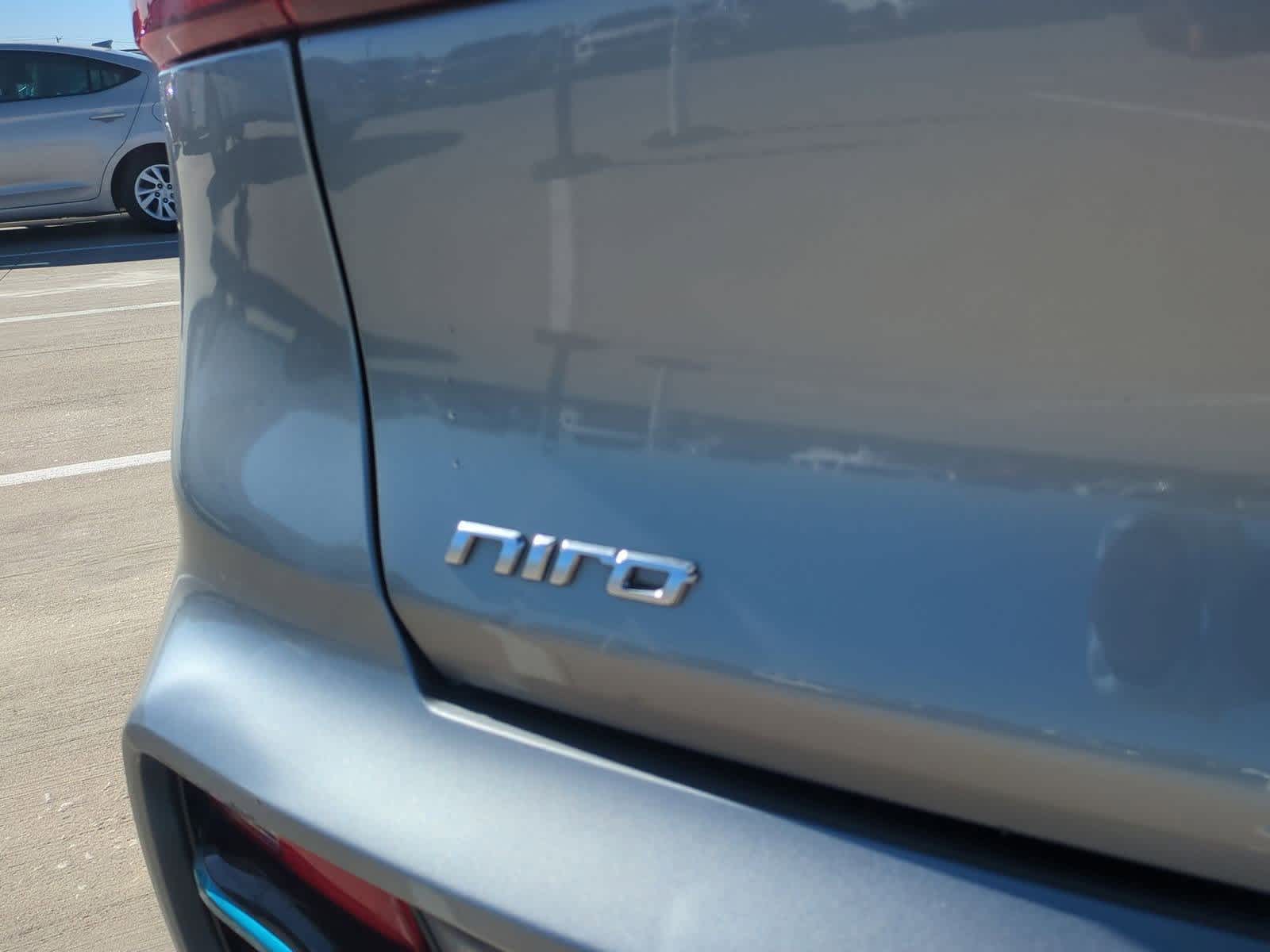 Thumbnail: 2022 Kia Niro - 12