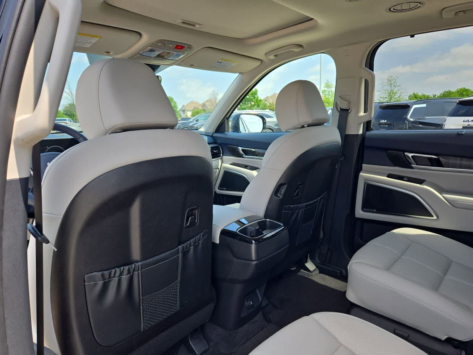 Thumbnail: 2025 Kia Telluride - 16