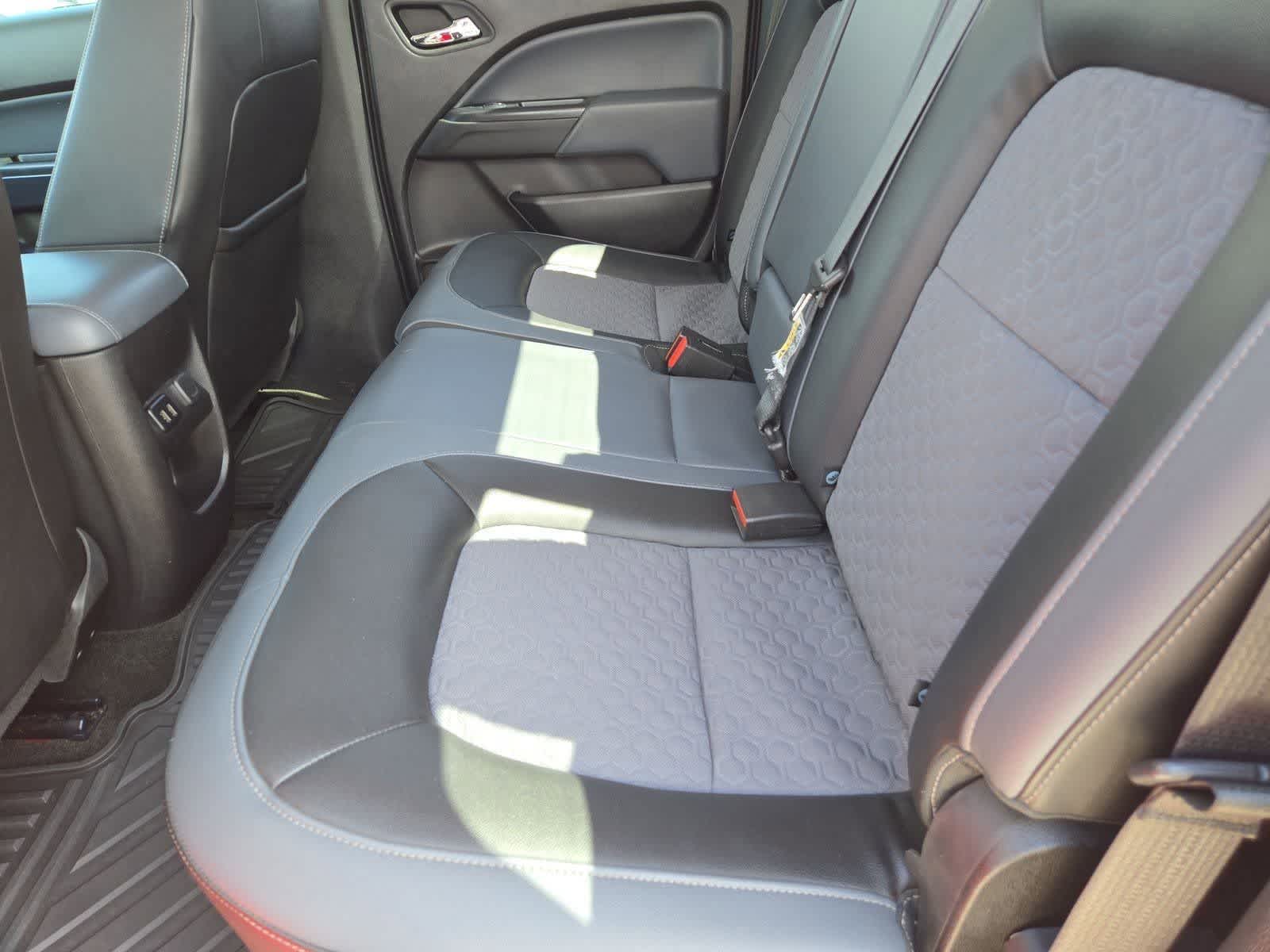 Thumbnail: 2017 Chevrolet Colorado - 18